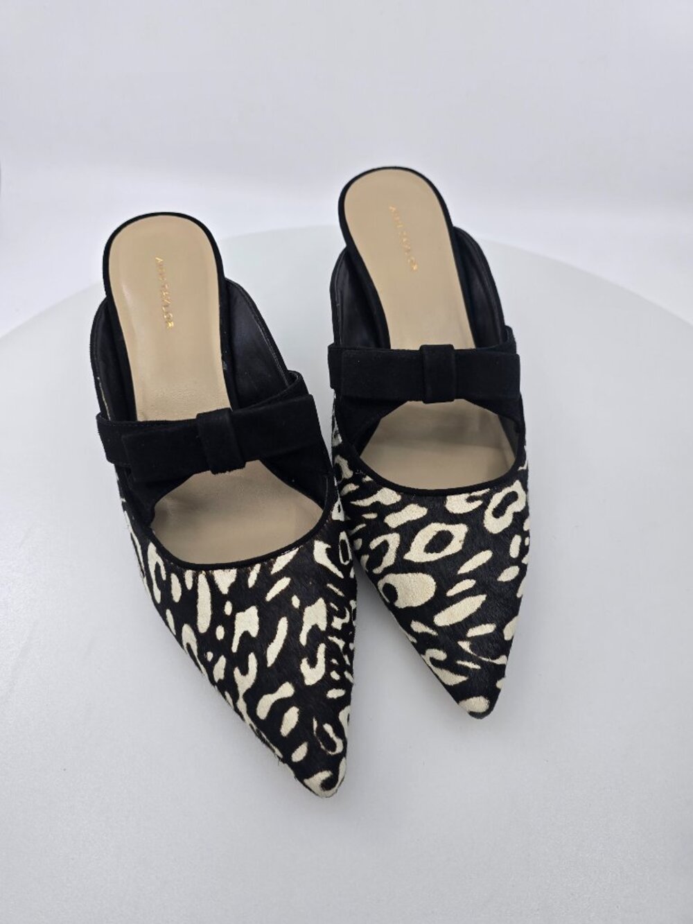ANN TAYLOR CERCE HCALF BOW MULE PUMP / BLACK / SIZE8
